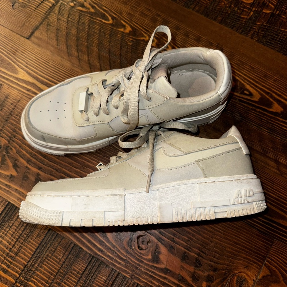 Nike Air Force 1